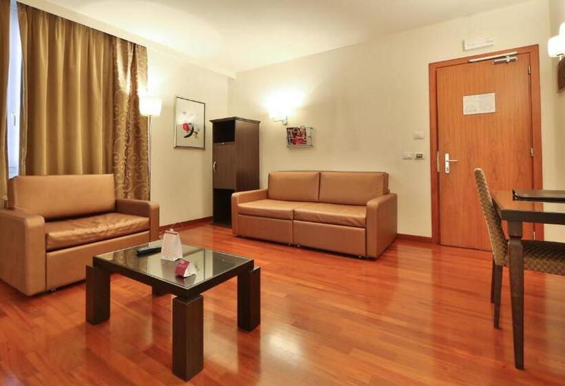 패밀리 스위트, Crowne Plaza Venice East, An Ihg