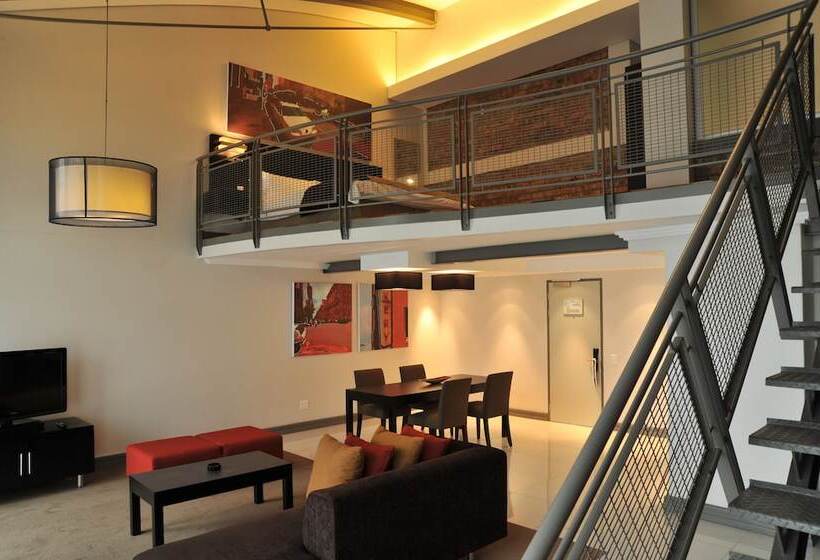 Номер Стандарт, Garden Court Victoria Junction