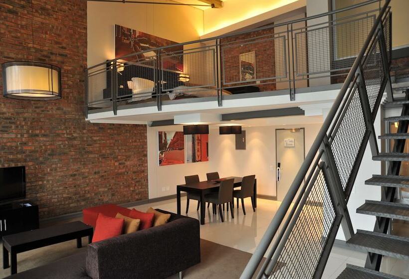 Номер Стандарт, Garden Court Victoria Junction