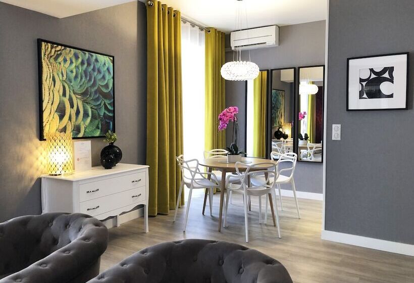 Люкс с Террасой, Les Suites   Domaine De Crécy
