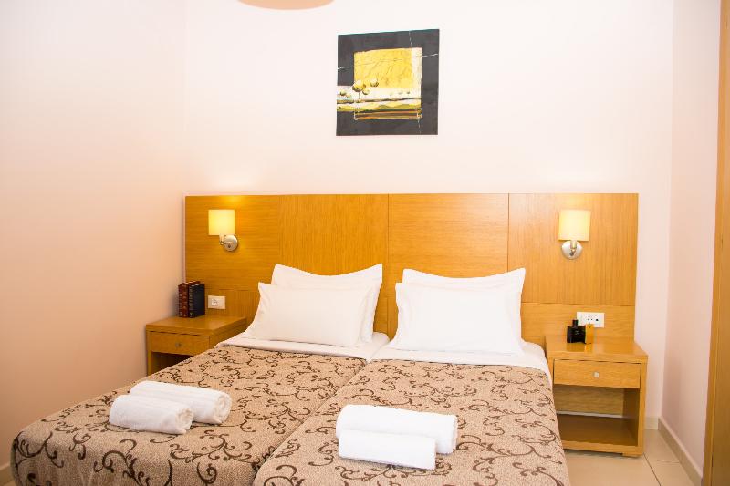 스탠다드 스튜디오, Marigianna Apartments