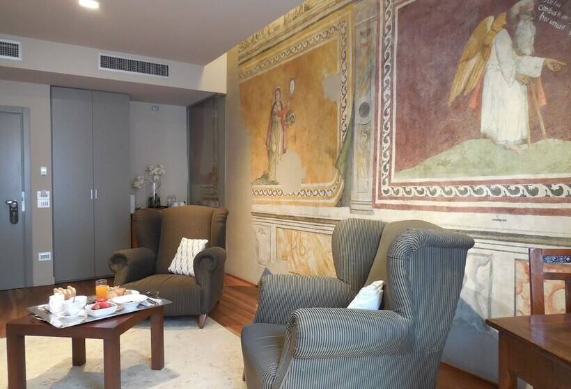 סוויטה, Palazzo Ai Capitani