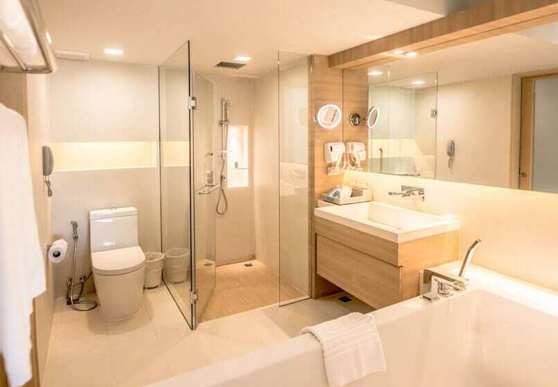 Номер Deluxe Вид на Бассейн, Phuket Graceland Resort and Spa