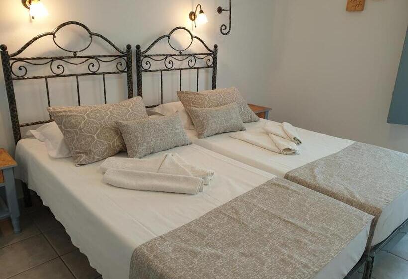 Номер Стандарт Вид на Море с Балконом, Sifnos Hotel Benaki