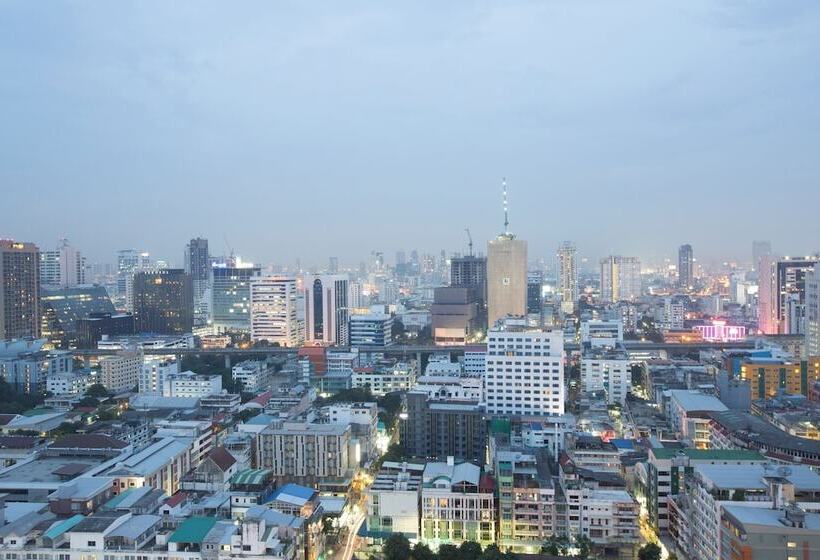 سوییت لوکس, Centre Point Plus Hotel Pratunam