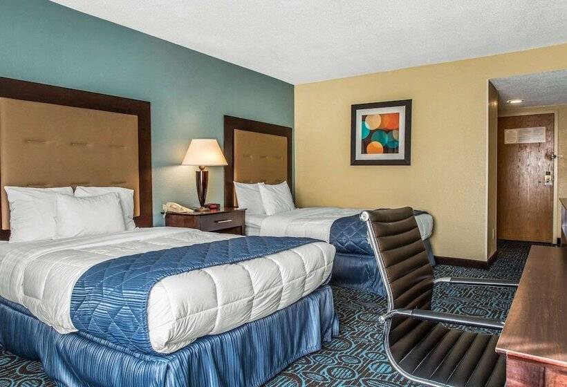 스탠다드 룸 더블 침대 2개, Clarion Inn New London  Mystic