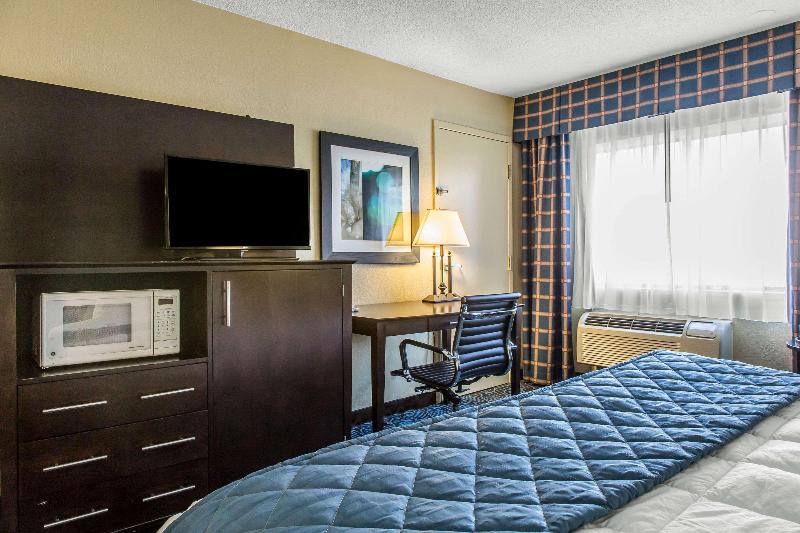 스탠다드 룸 킹사이즈 침대, Clarion Inn New London  Mystic