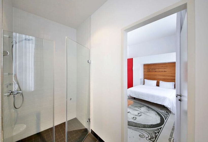 Superior Interior Room, Park Plaza Wallstreet Berlin Mitte