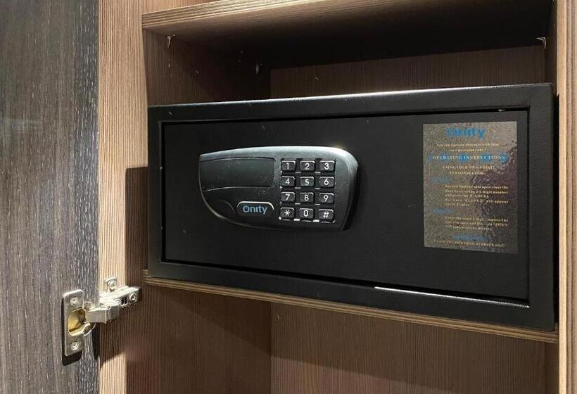 Четырехместный Номер Стандарт, Xo Hotel Inner