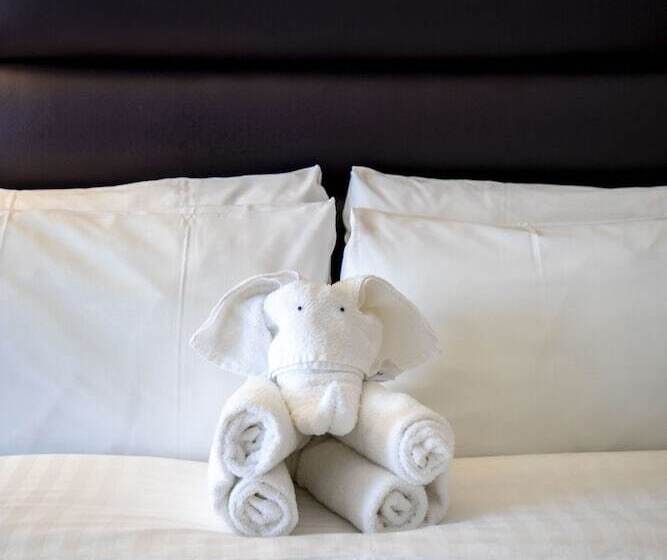Номер Стандарт, Holiday Inn London Brentford Lock, An Ihg