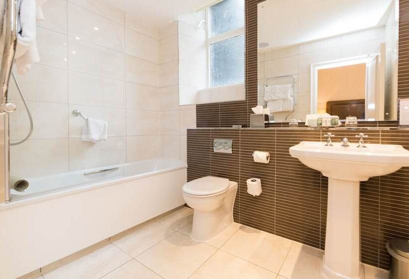 Номер Deluxe, Macdonald Old England Hotel & Spa