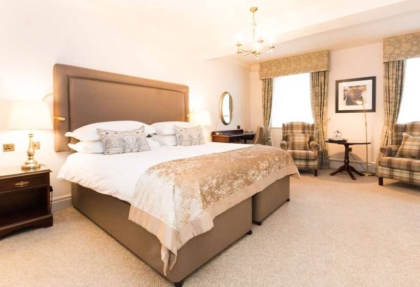 Номер Deluxe, Macdonald Old England Hotel & Spa