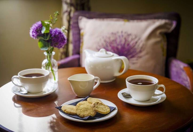 Номер Deluxe, Macdonald Old England Hotel & Spa