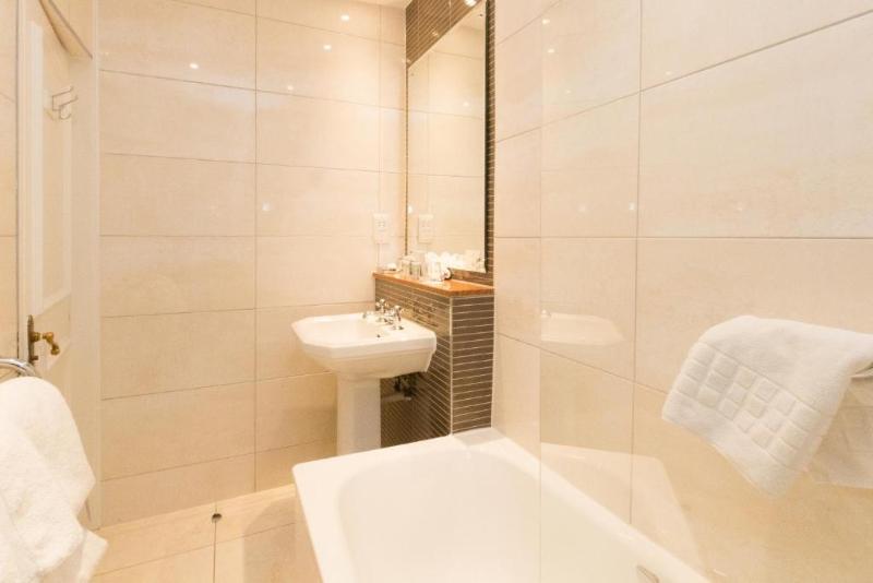 Семейный Номер Deluxe, Macdonald Old England Hotel & Spa