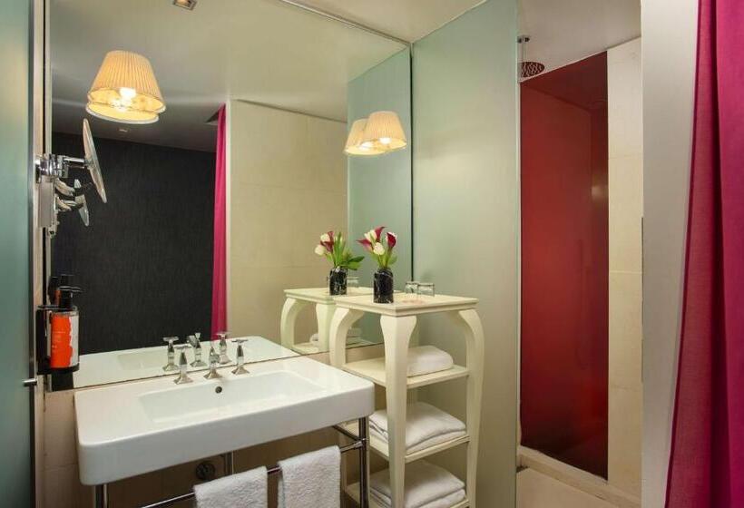اتاق استاندارد چهار تخته, Nhow Milan