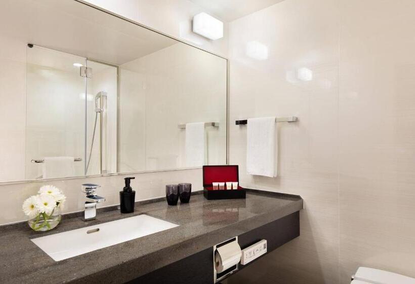 디럭스 룸, Courtyard By Marriott Shin Osaka Station