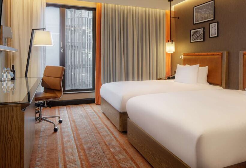 Номер Deluxe, Hilton London Tower Bridge