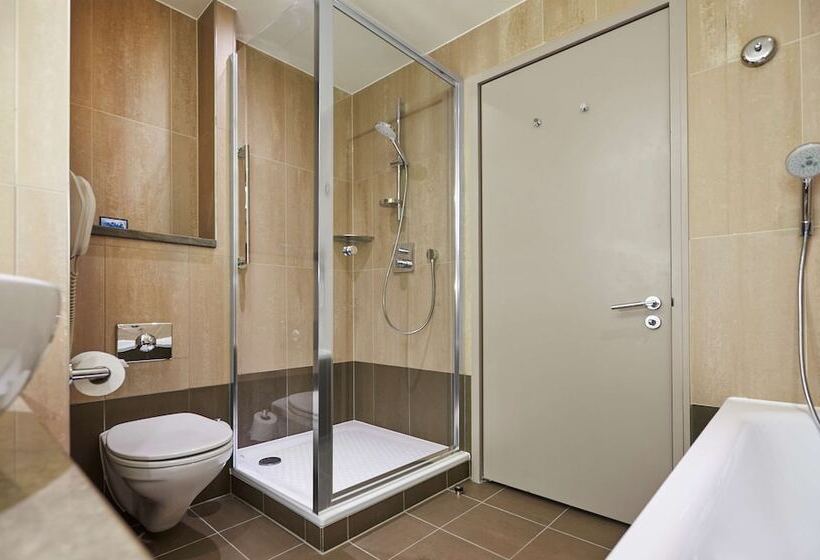 Номер Executive, Hilton London Tower Bridge