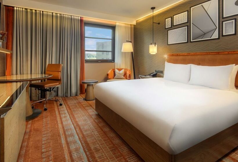 Номер Deluxe Кровать Кинг, Hilton London Tower Bridge