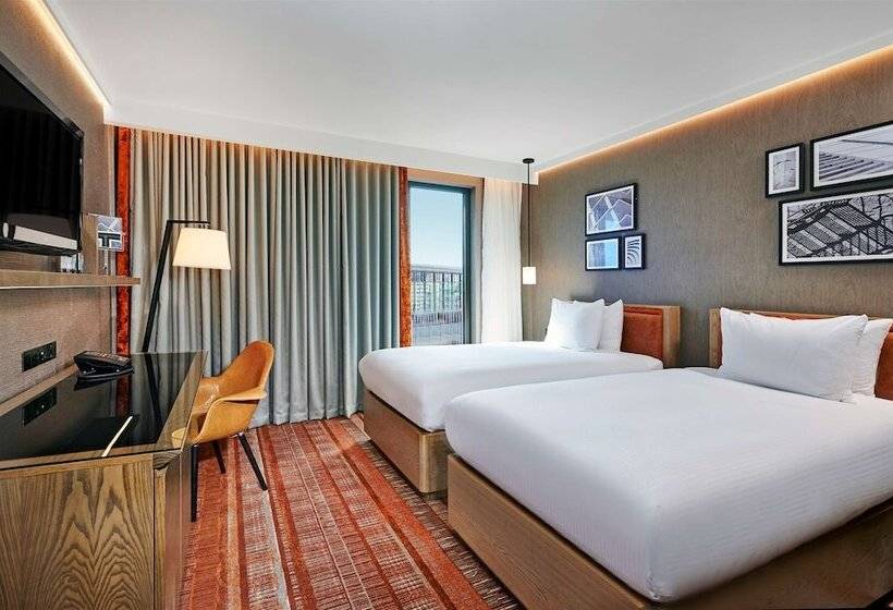 Номер Executive, Hilton London Tower Bridge