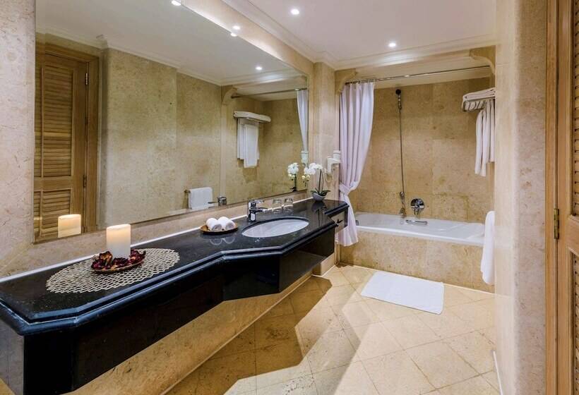 Classic Room Double Bed Sea View, Movenpick Taba Resort & Spa