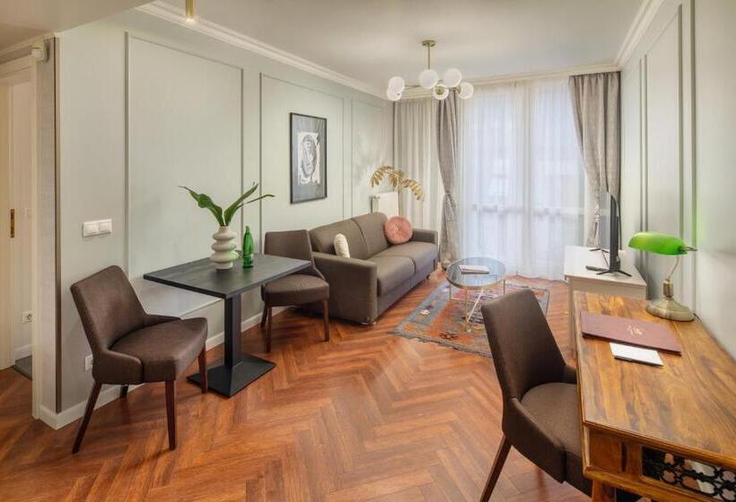Люкс Superior, Queen S Court Hotel & Residence