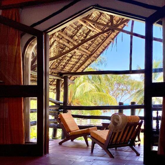 کلبه ییلاقی, Zanzibar Beach Resort