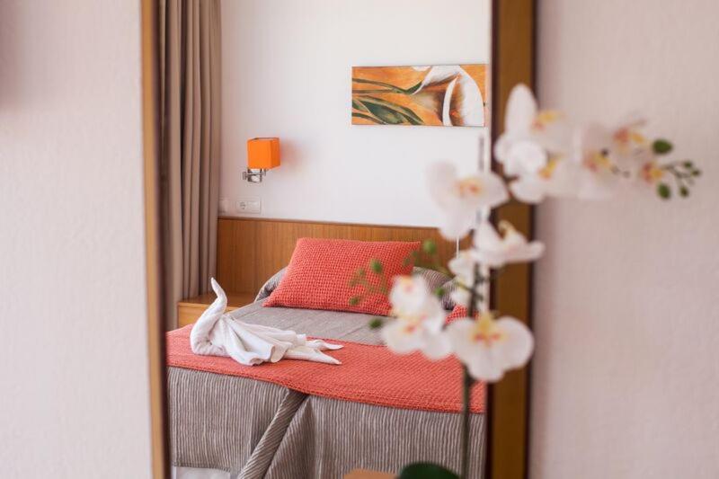 バルコニー付きスタンダードトリプルルーム, Hostal Los Pinos