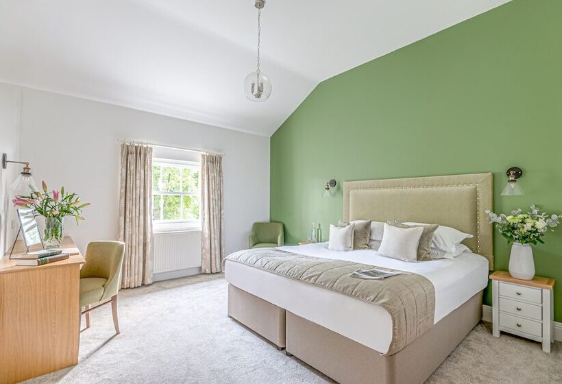 Номер Стандарт, Bartley Lodge