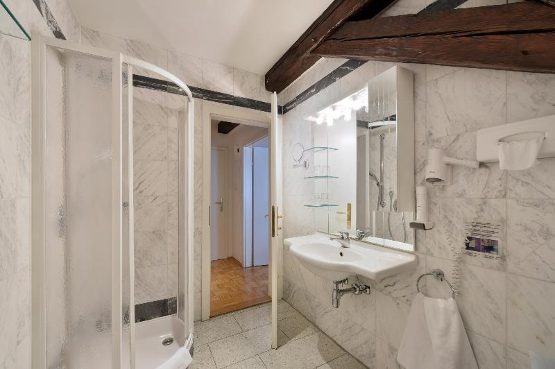 三人经典房间, Boutique Hotel Dom   Rooms & Suites