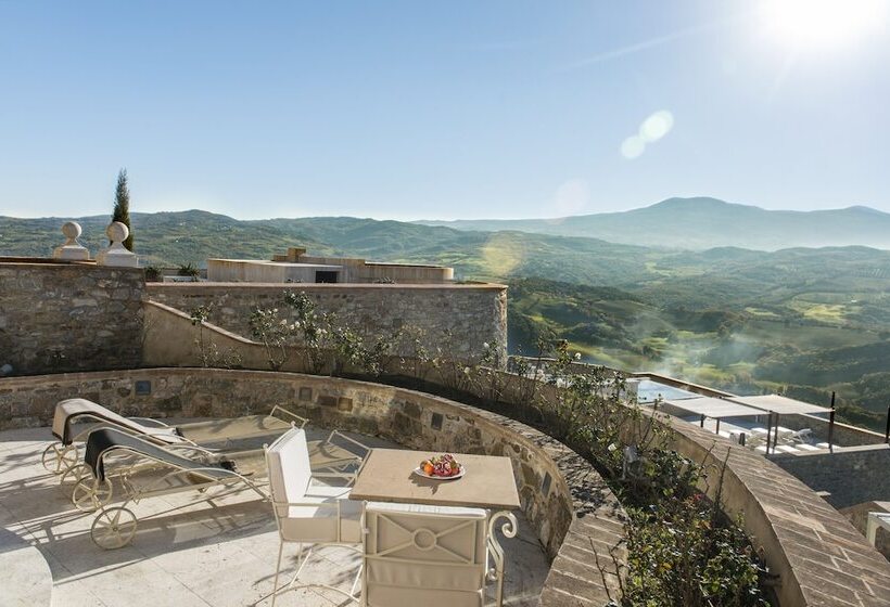 Люкс с Видом, Castello Di Velona Resort, Thermal Spa & Winery