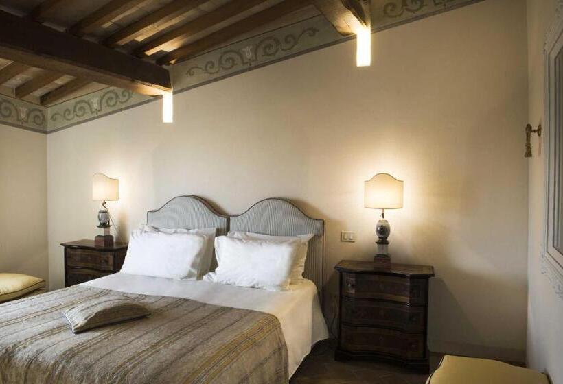Люкс с Террасой, Castello Di Velona Resort, Thermal Spa & Winery