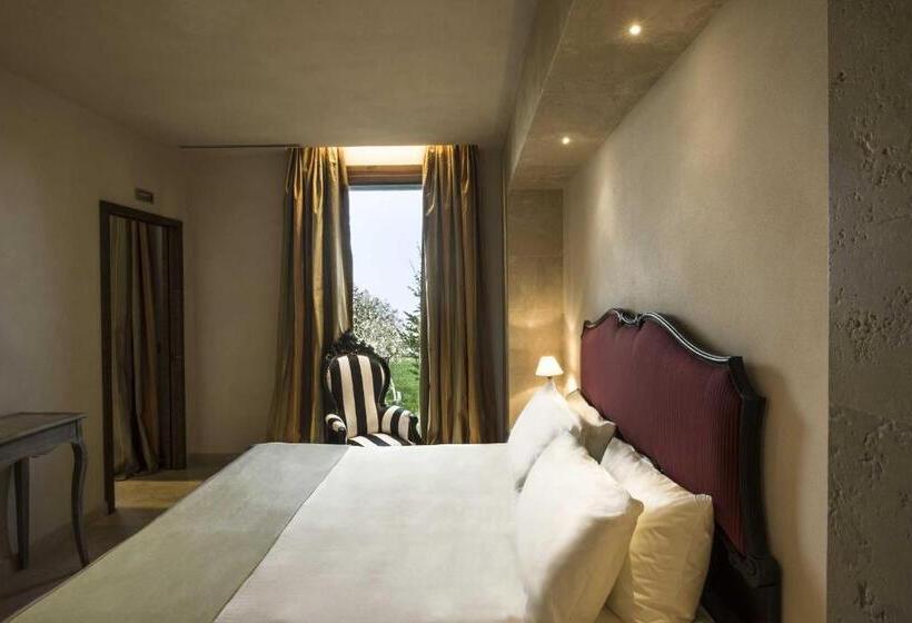 Suite Terasszal, Castello Di Velona Resort, Thermal Spa & Winery