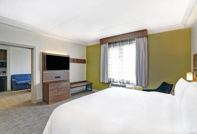 سوئیت با تخت بزرگ, Holiday Inn Express Whitby Oshawa, An Ihg