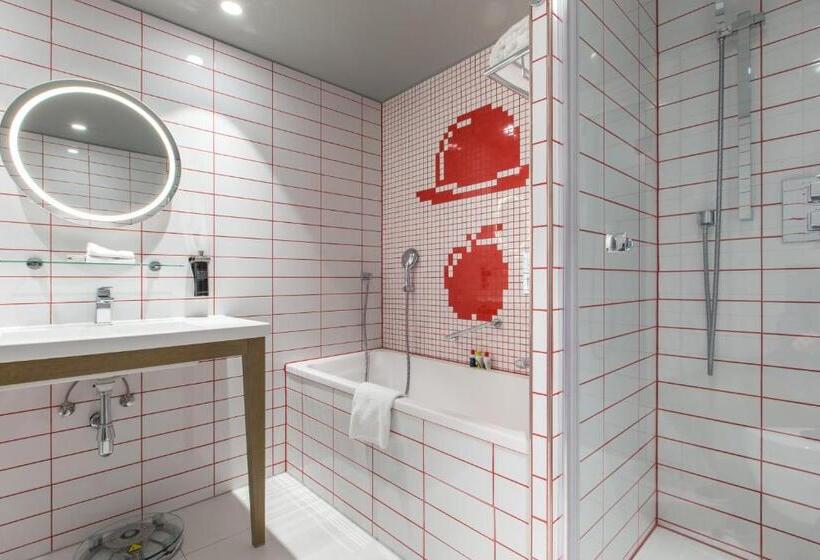 سوییت خانوادگی, Radisson Red Brussels