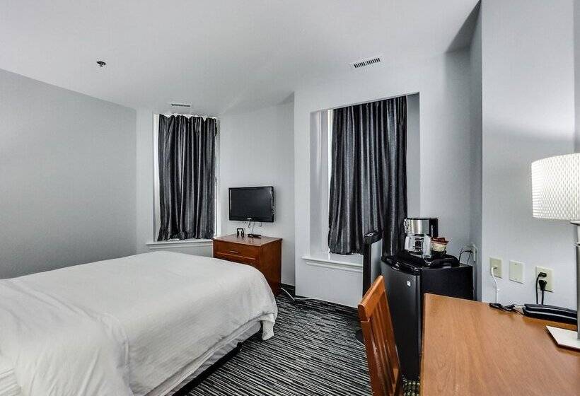 スイート, Isabella Hotel And Suites