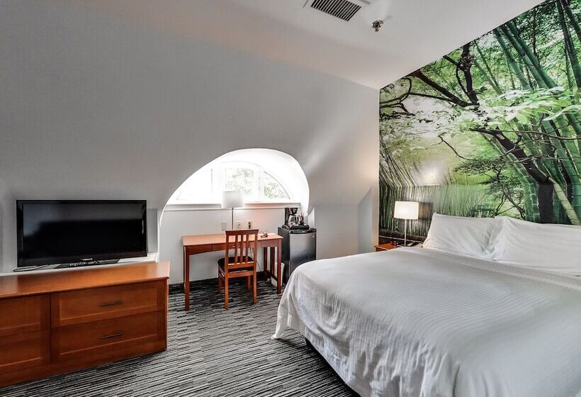 デラックススイート, Isabella Hotel And Suites