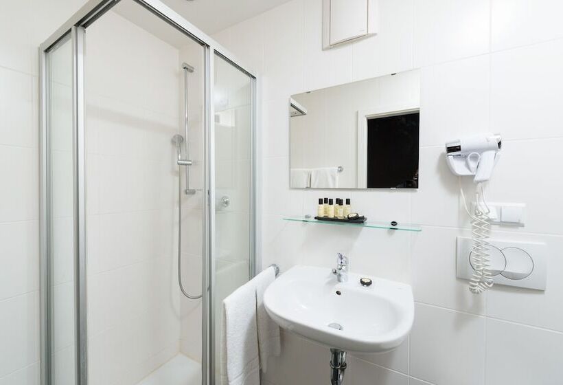 Семейный Номер, Munich Inn  Design