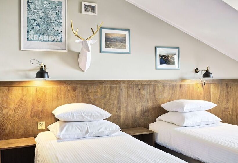 Трехместный Номер Классика, Daniel Griffin Aparthotel By Artery Hotels