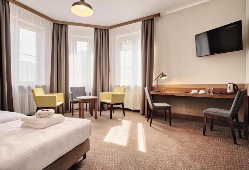 Трехместный Номер Классика, Daniel Griffin Aparthotel By Artery Hotels