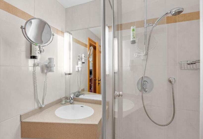 Номер Стандарт с Балконом, Landhotel Gabriele