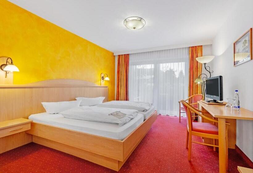 Номер Стандарт с Балконом, Landhotel Gabriele