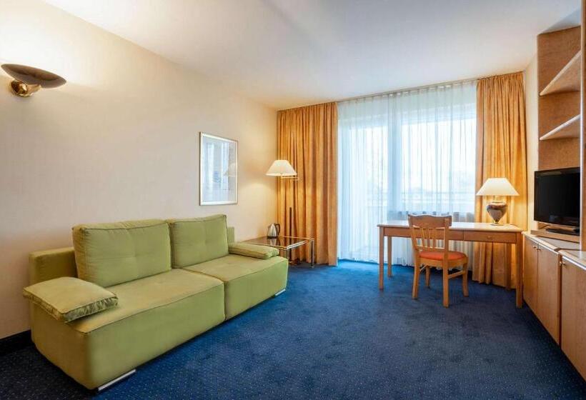 Семейный Номер, Styles Hotel Unterföhring