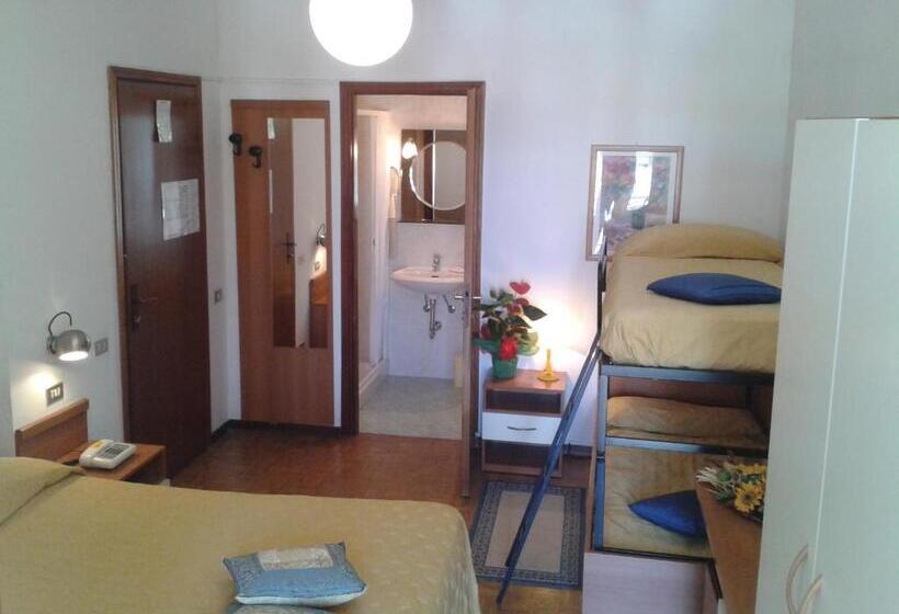 اتاق استاندارد چهارنفره با بالکن, Garden Hotel Tabiano