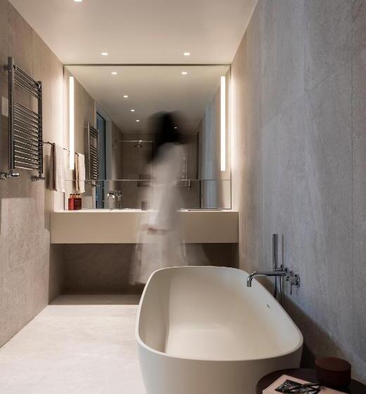 جناح, Litta Palace Milano