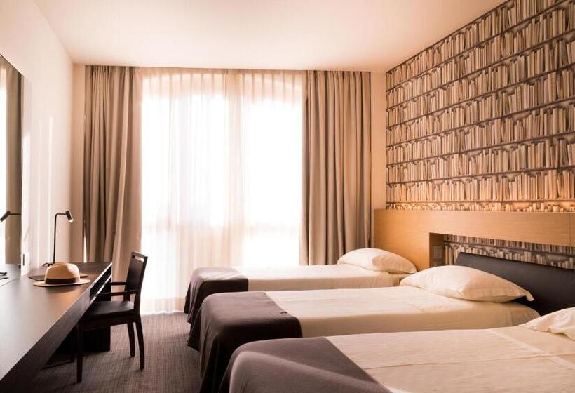 غرفة إدارية ثلاثية, Litta Palace Milano