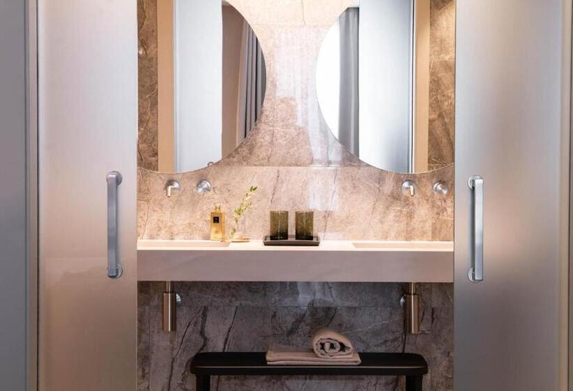 자쿠지 스위트, Litta Palace Milano