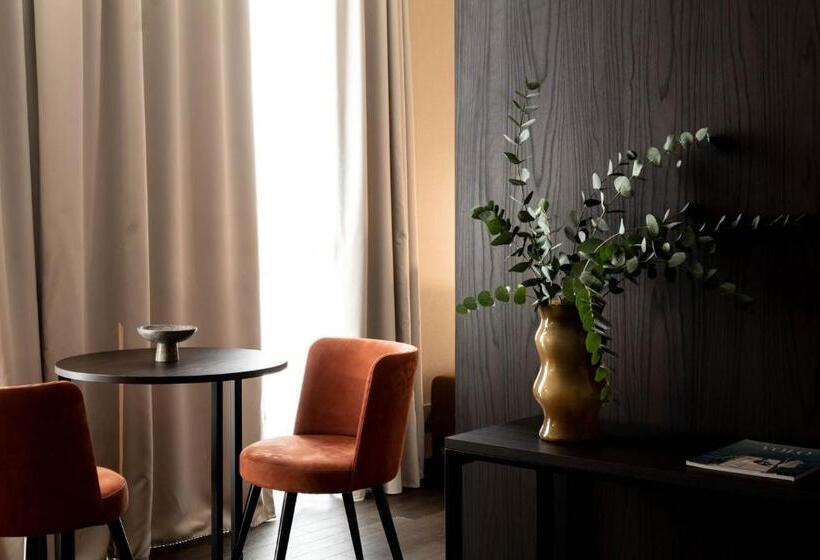 جناح مزود بجاكوزى, Litta Palace Milano
