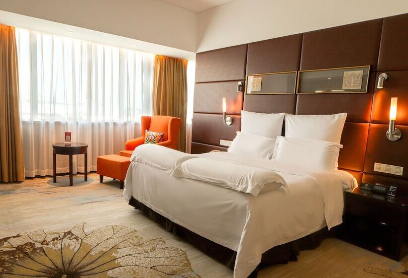 Номер Deluxe с Видом, Pullman Guangzhou Baiyun Airport   Canton Fair Free Shuttle Bus & Official Registration Agency