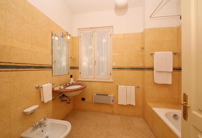 Семейный Номер Deluxe, Villa Sofia
